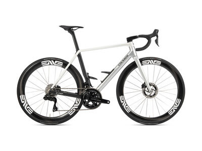 Colnago C72 Disc 2026 Carbon Road Race Bike with Dura Ace Di2, ENVE 4.5 SES