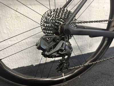 Colnago C68 Record 13 Shamal Dual Profile click to zoom image