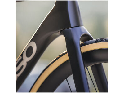 Basso Astra Disc Frameset Chameleon click to zoom image