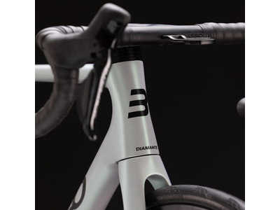 Basso Diamante Moon Opal Frameset click to zoom image