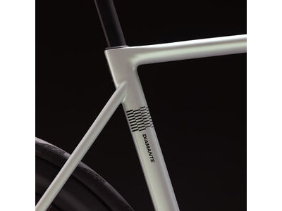 Basso Diamante Moon Opal Frameset click to zoom image