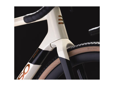 Basso Palta Off White Frameset click to zoom image