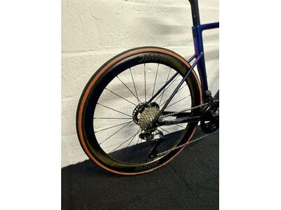 Basso Astra Ultegra Di2 Cosmic SL45 click to zoom image