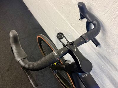 Basso Astra Ultegra Di2 Cosmic SL45 click to zoom image