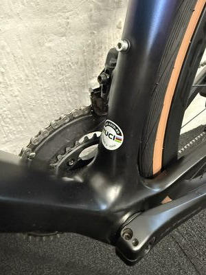 Basso Astra Ultegra Di2 ERE Explorator click to zoom image
